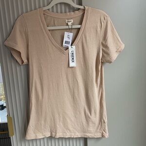 L’Agence Becca Nude V neck tee L NWT
